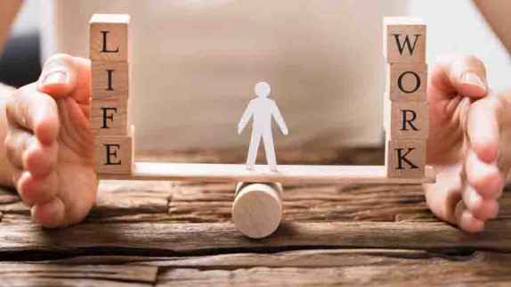 Life is a Game Shayari - Hindi Status : Zindagi Ka Khel Shayari